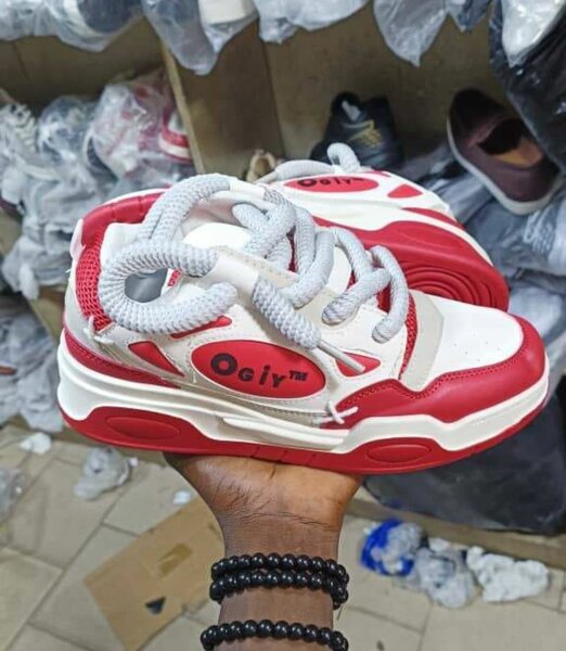 Baskets rouges pour enfants