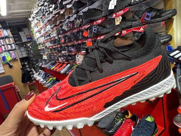 Футбольный обувь