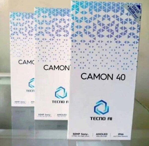 Tecno Camon 40 Pro - Smartphone
