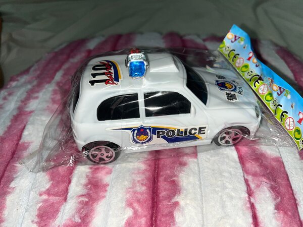 Voiture jouet police enfant