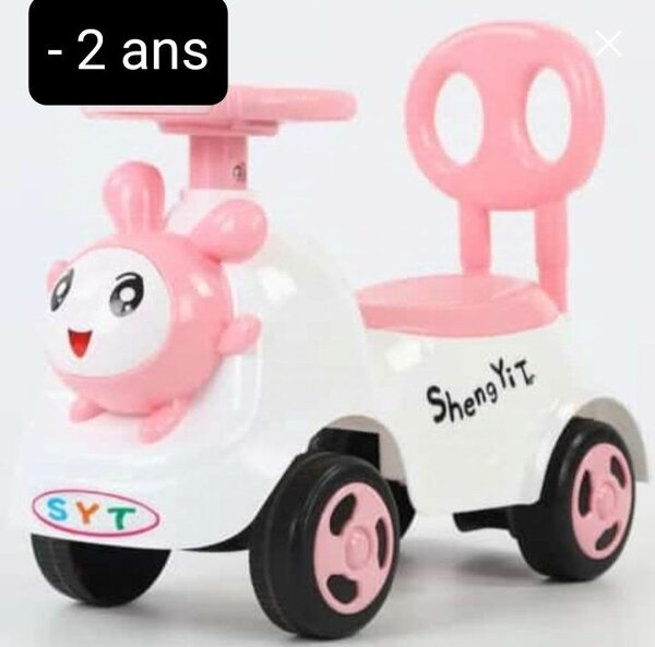 Voiturette pour enfants et musique