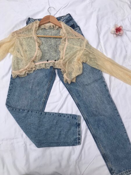 Boléro dentelle élégant