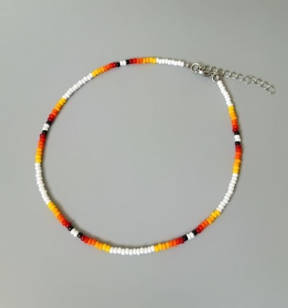 Collier en perles colorées