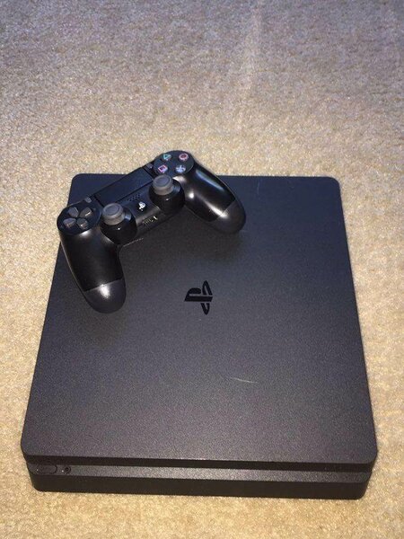 PS4 SLIM