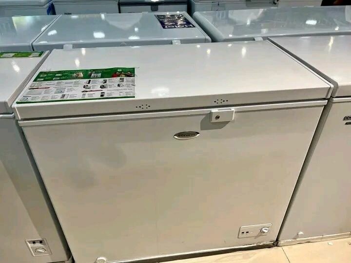 Chest freezer 200ltrs