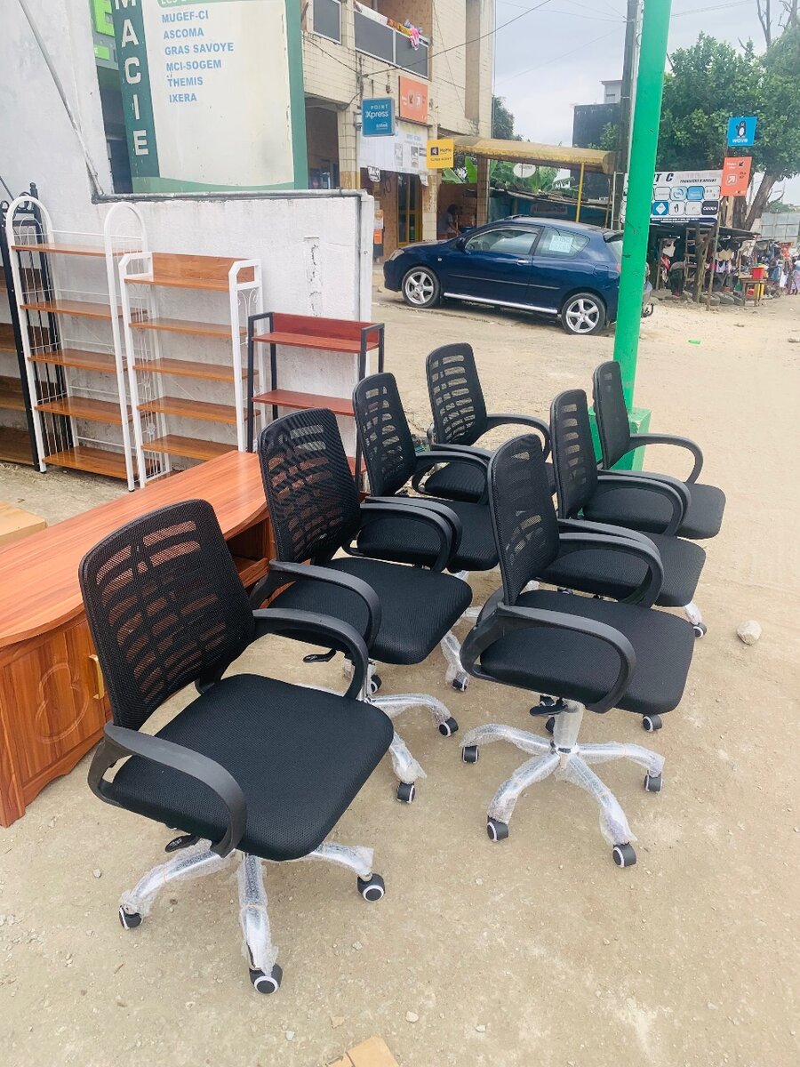 Chaise de bureau ergonomique noire