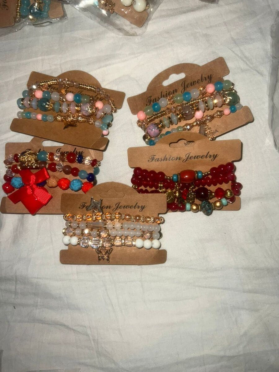 Bracelets colorés en perles