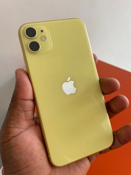 Apple iPhone 11 64gb.