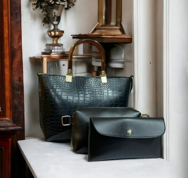 3 Piece Bags in 2500 Rs including Delivery Charges..