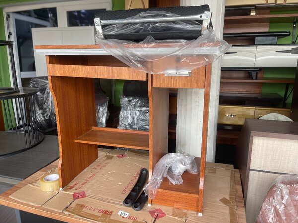 Bureau Compact en Bois