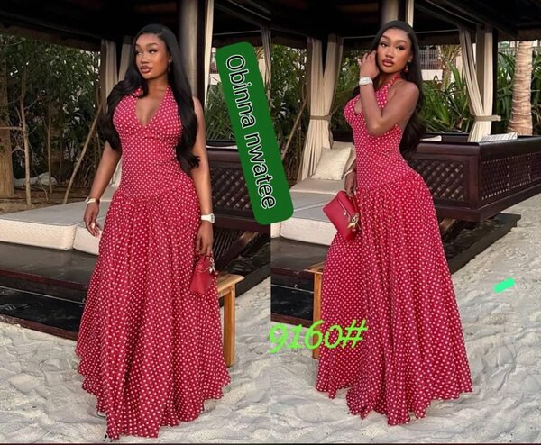 Robe longue rouge à pois