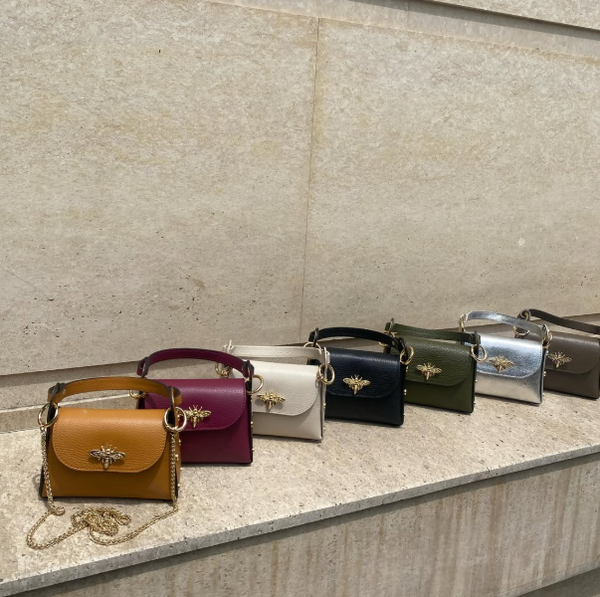 сумки разных цветов