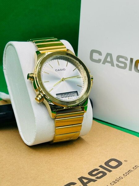 CASIO FOND BLANC DORÉ