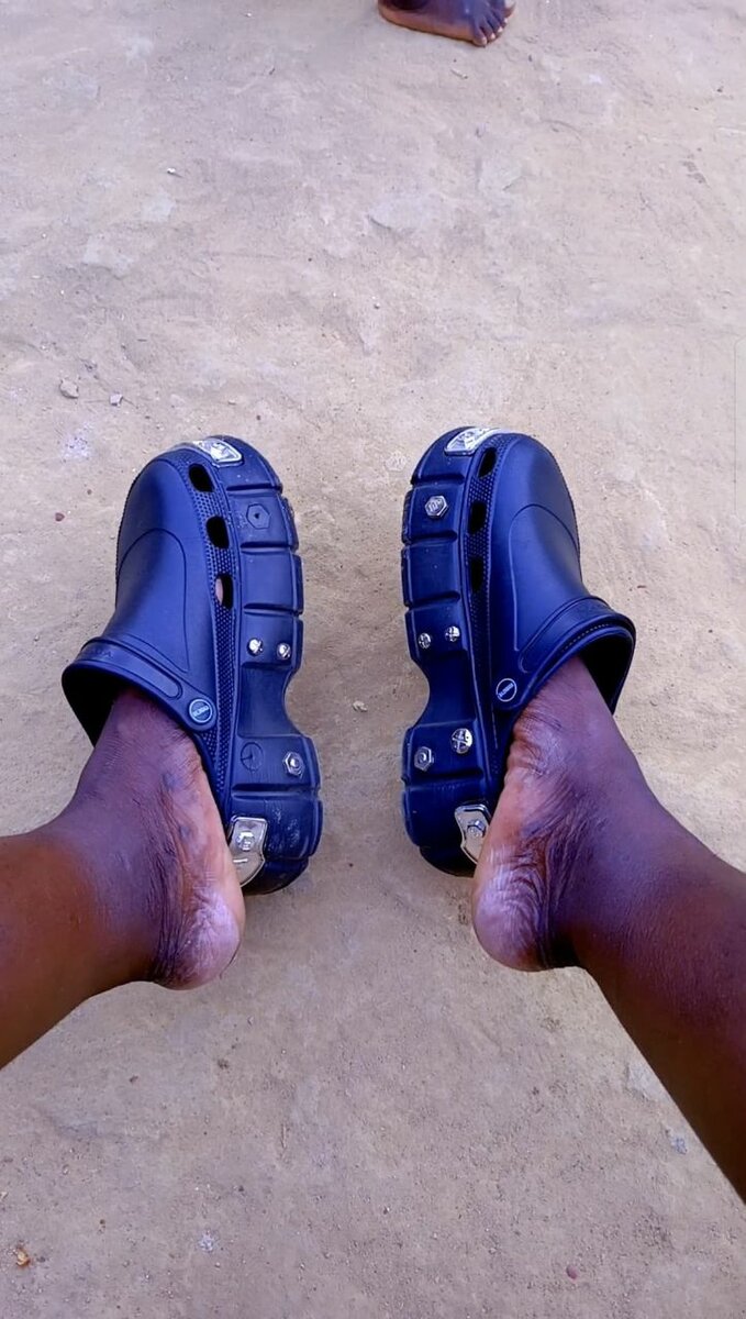 Sandales Clog Noires Résistantes