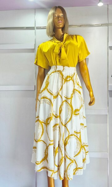 Robe mi-longue à motifs