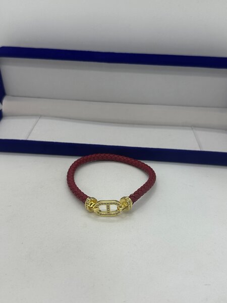 Bracelet élégant avec fermoir doré