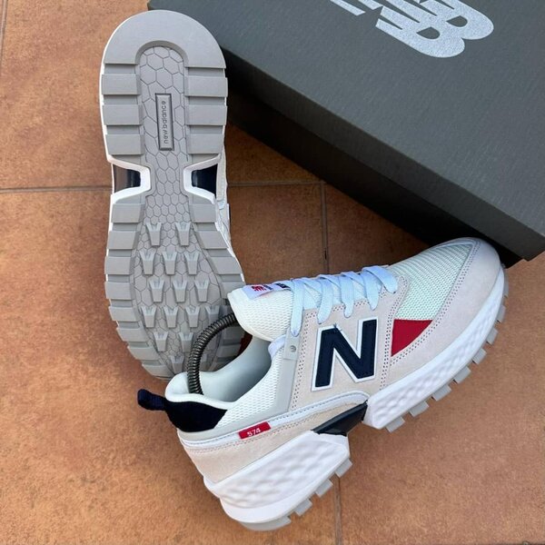 PAIRE DE NEW BALANCE