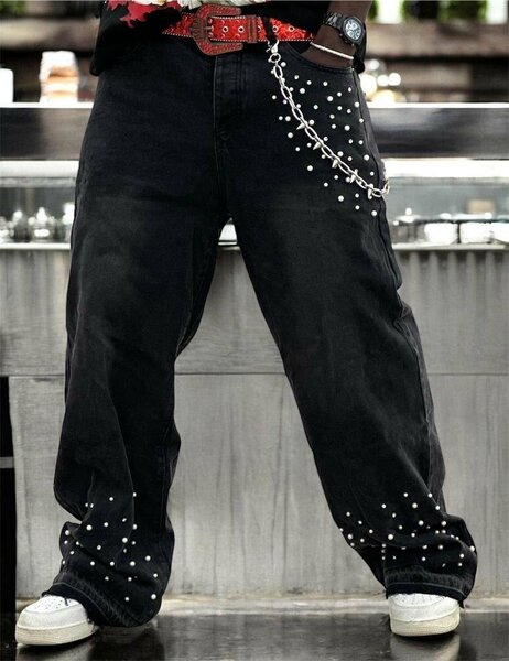 Jeans larges avec garnitures originales