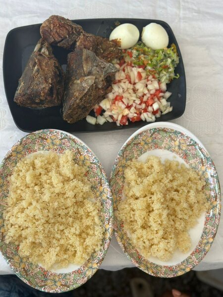 Attieké,poisson thon Garba,œuf