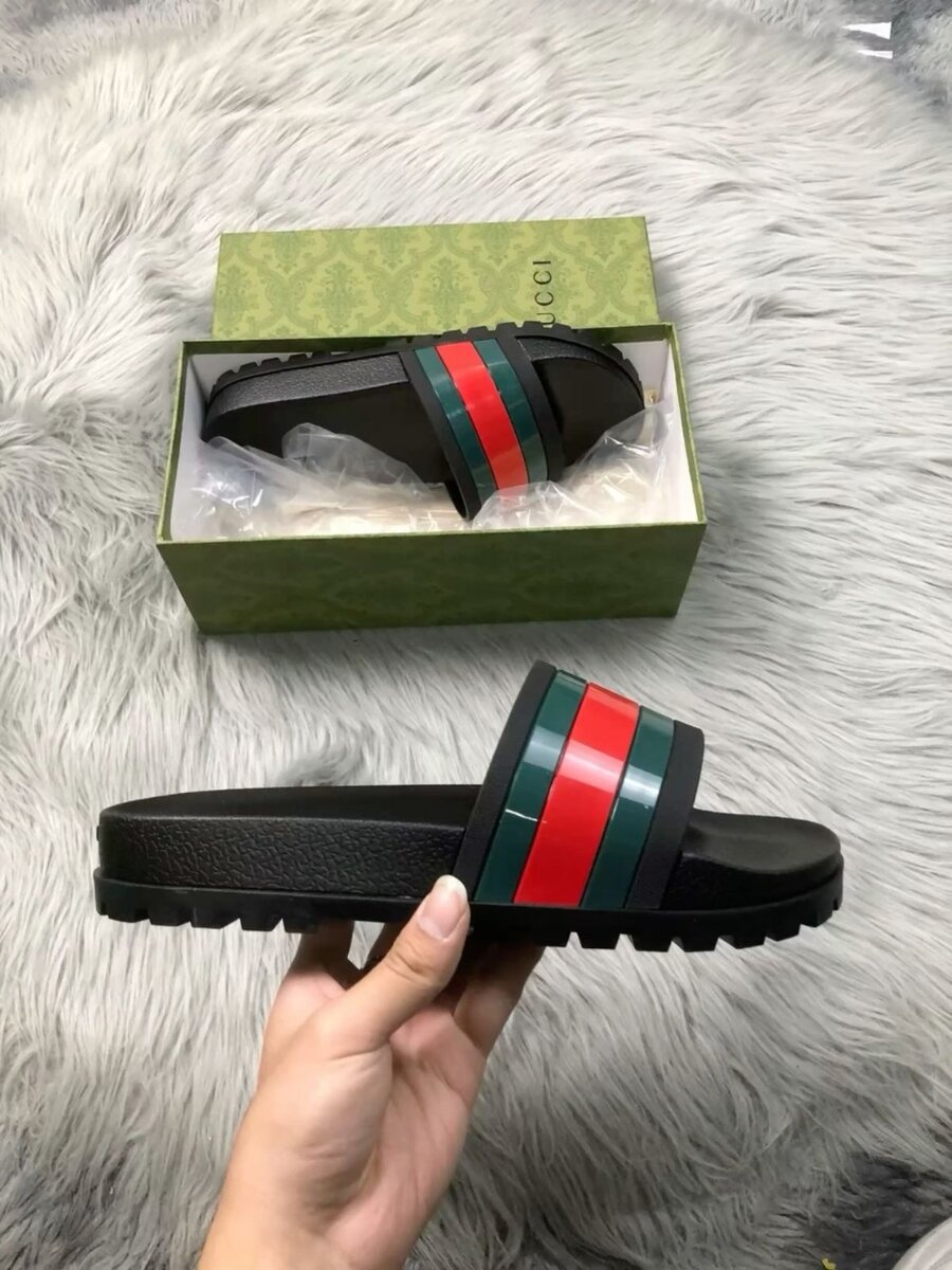 Sandales noires de luxe homme