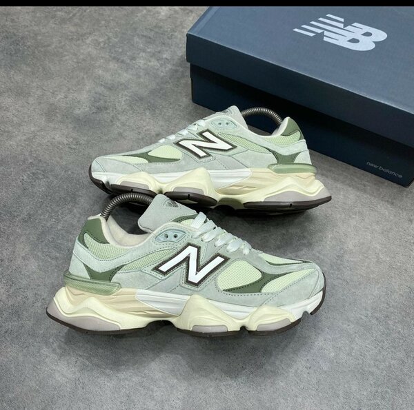 NEW BALANCE SUPER CLASSIC