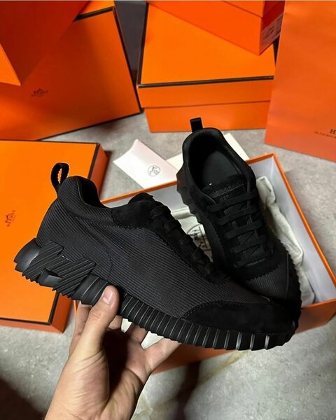 Baskets noires modernes