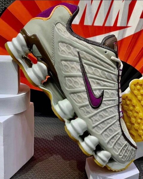 Baskets Nike Shox Blanc Rouge