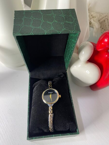 Wrist watch for ladies