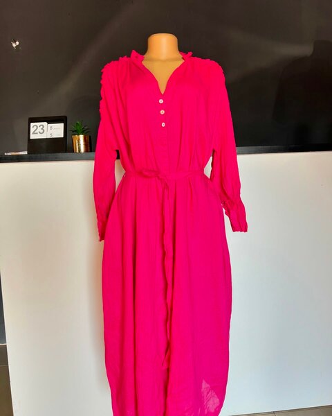  women's beautiful dress 