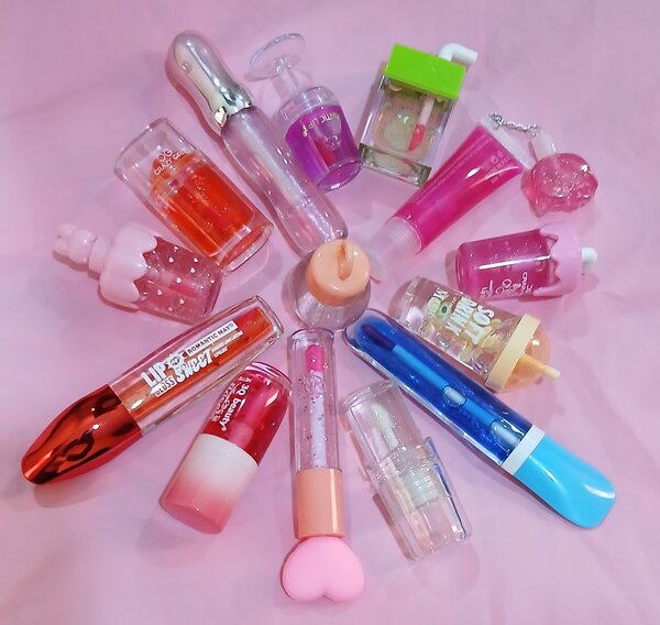 gloss à lèvre coloré