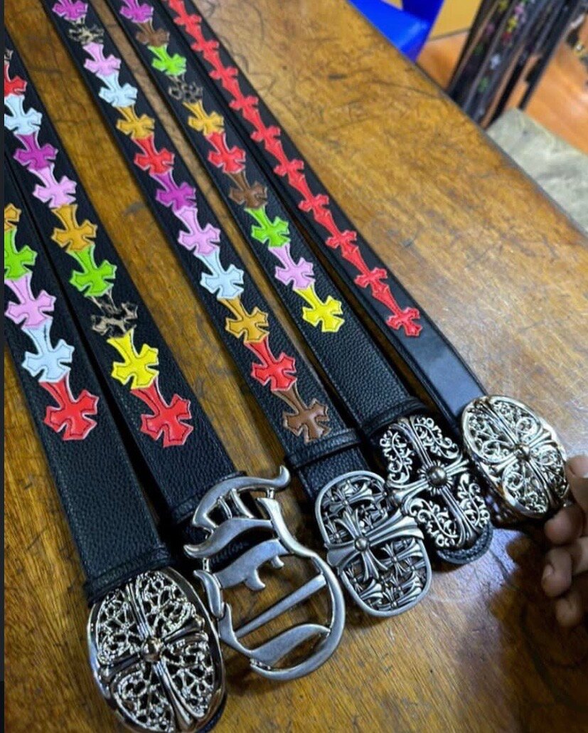 Ceinture en cuir brodée