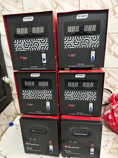 Régulateur de Tension Automatique