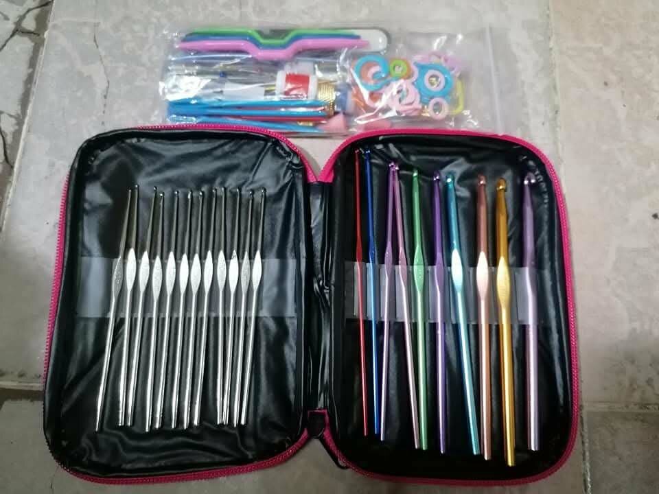 Ensemble de crochets à tricoter