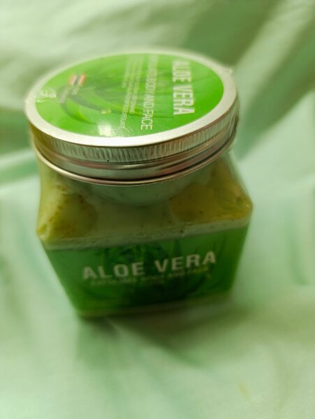 Gommage corporel à Aloe Vera