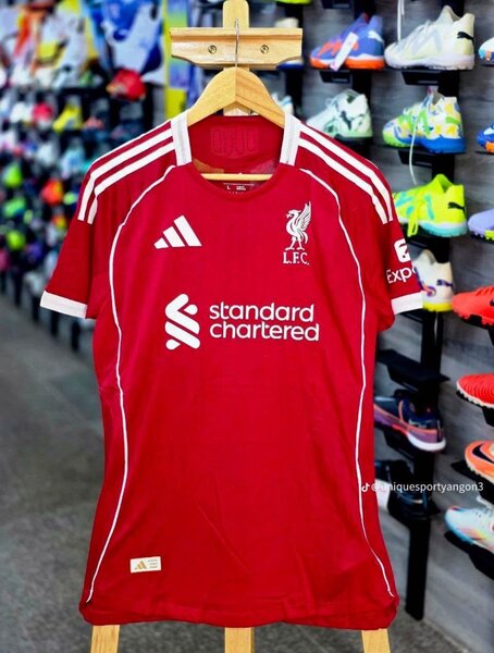 Maillot de football rouge