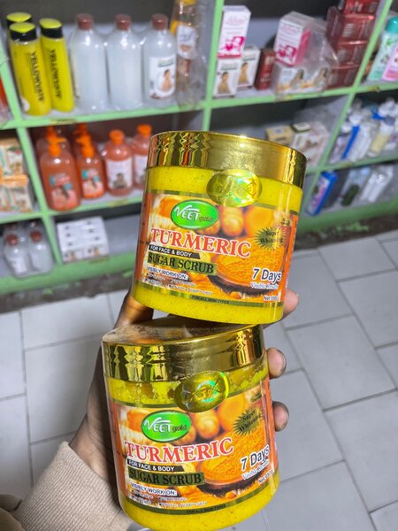 Gommage Corporel au Curcuma