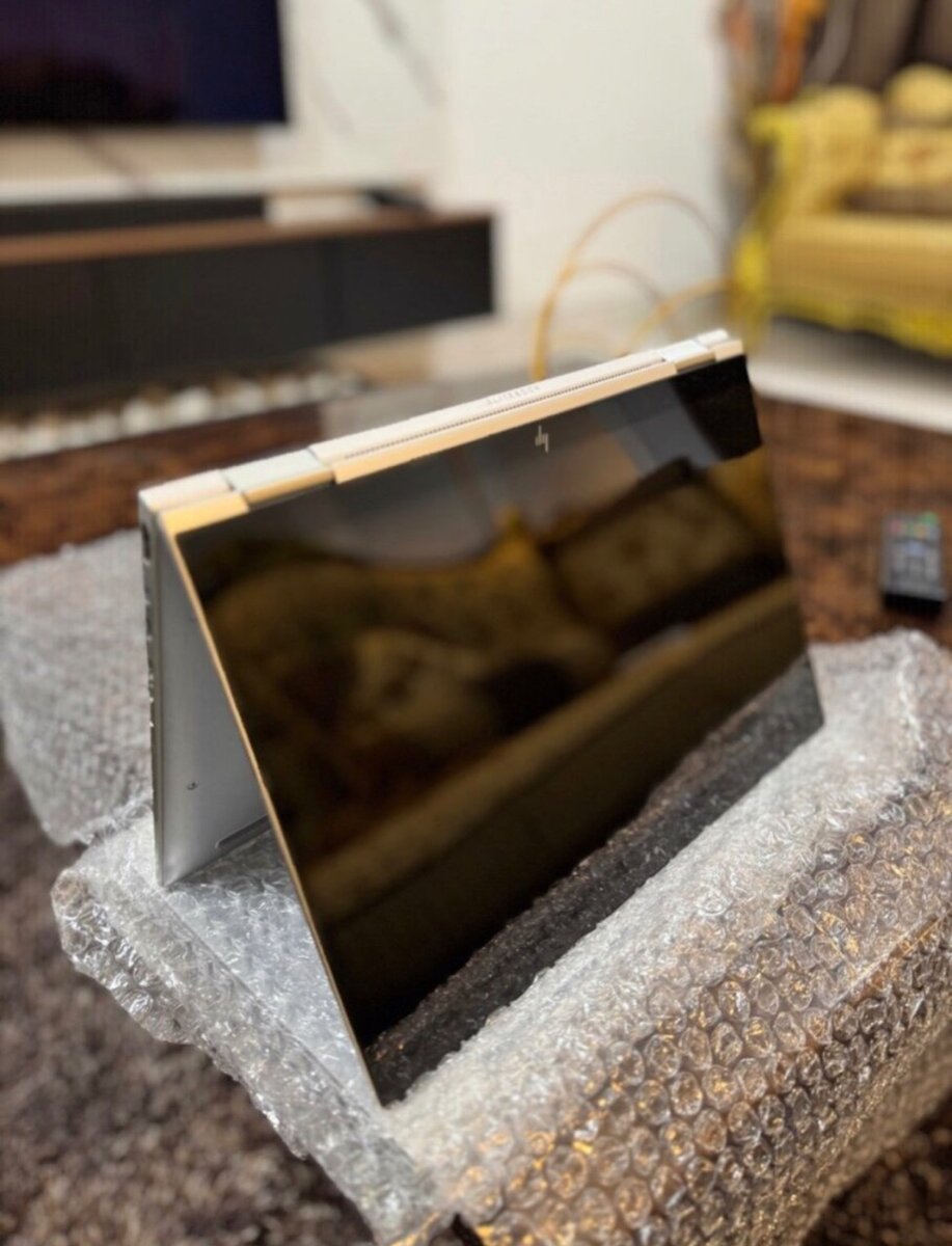 Hp elitebook, touchscreen, Face ID and fingerprint