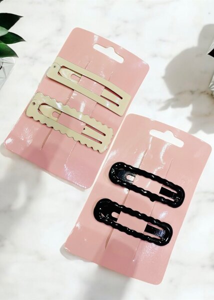 2 pairs of hair pins for girls black and white.