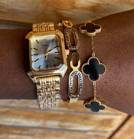 Checking and managing time with elegance 🙌🏾👌🏾 For Him and Her