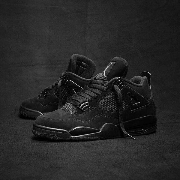 Air Jordan 4 Black cat