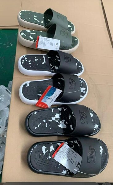 Claquettes confortables unisexes