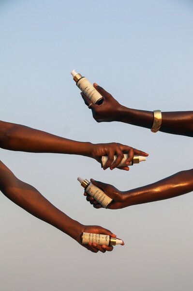 Huile satinée . Enigmatic Satin