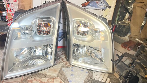 Ford transit headlight
