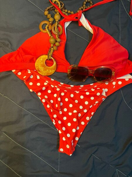 Bikini à motifs vibrants