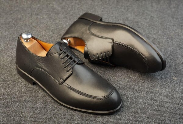 Mocassins en cuir noir classique
