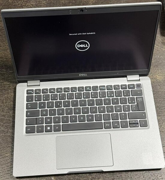 **Dell latitude 5330 Core i5-12th Generation*** **