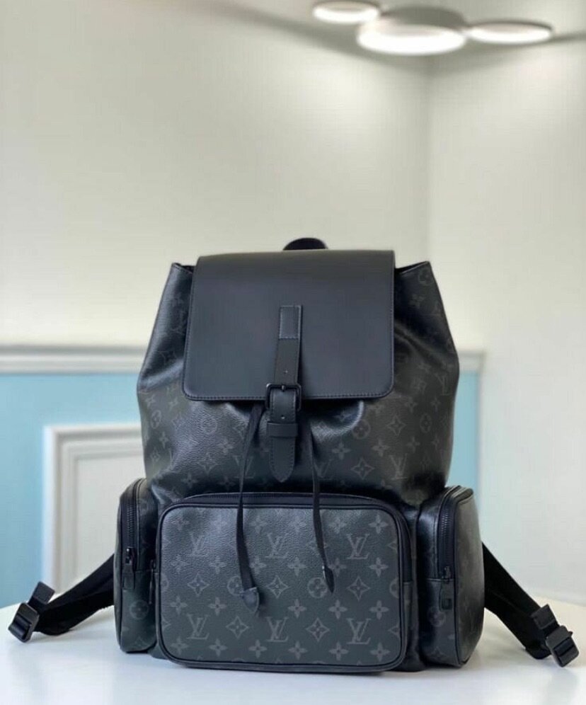 Luis vuitton classic backpack