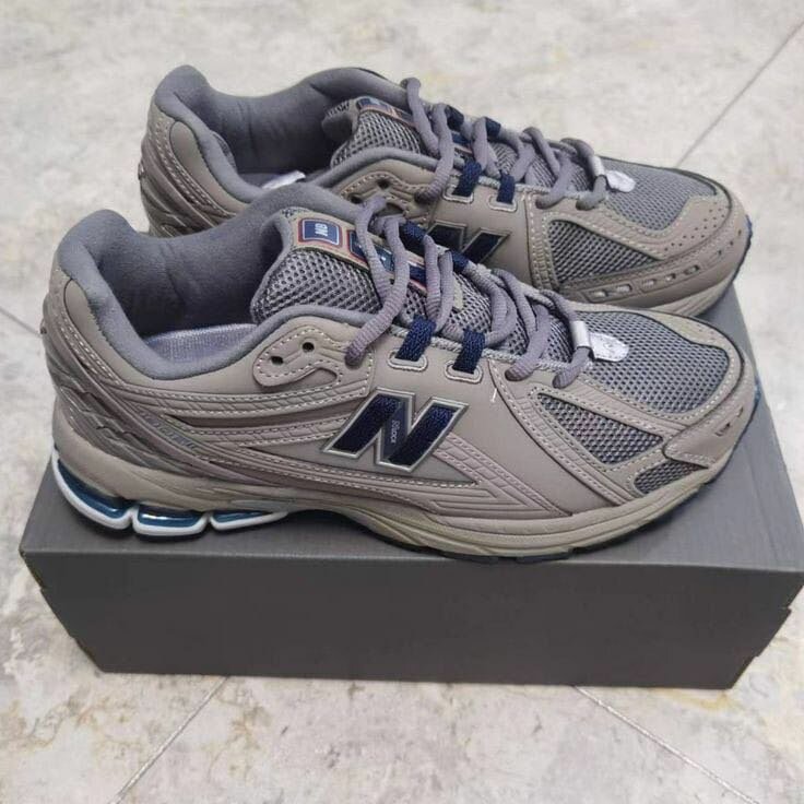 New balance sneaker