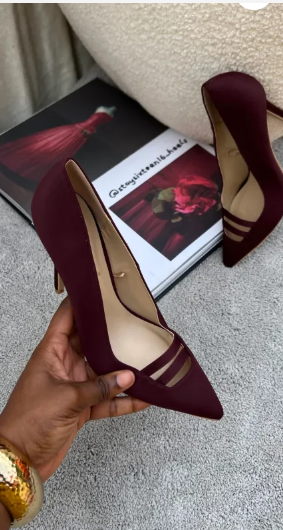 Darlene burgundy court shoes