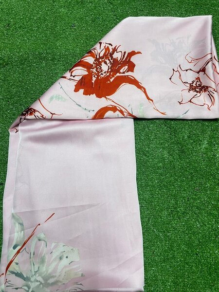 Tissus en soie fleurie